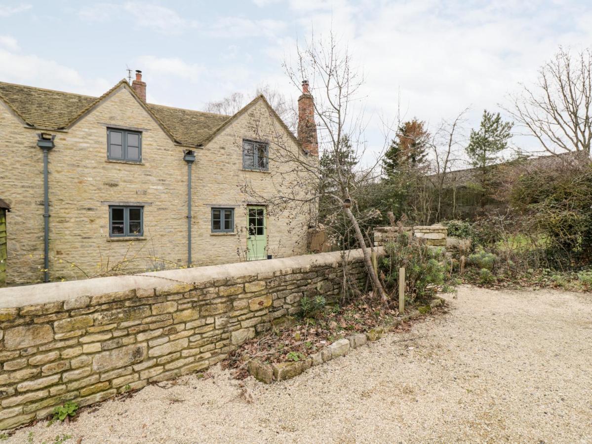 High Cogges Farm Holiday home *