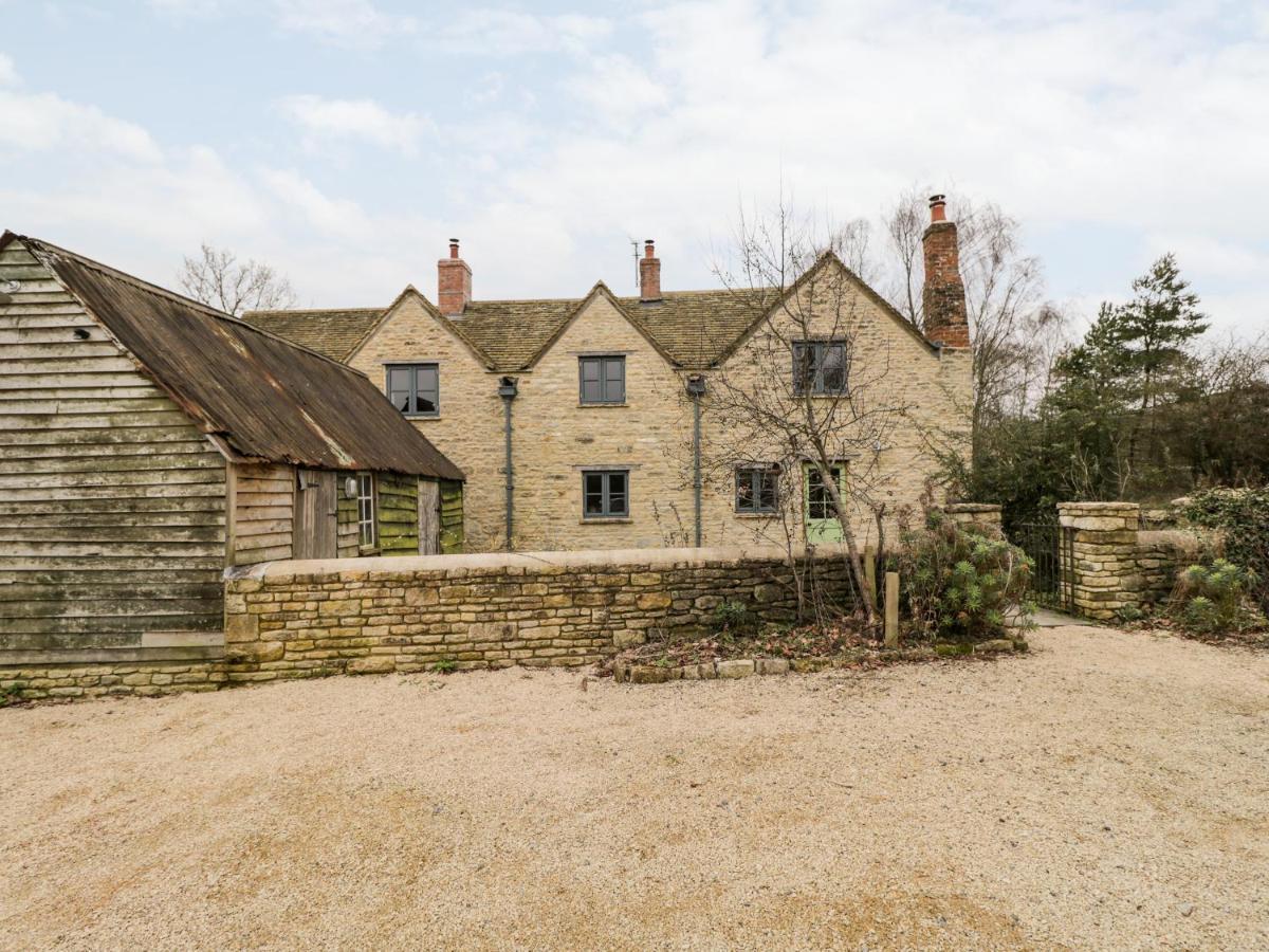 High Cogges Farm * Witney